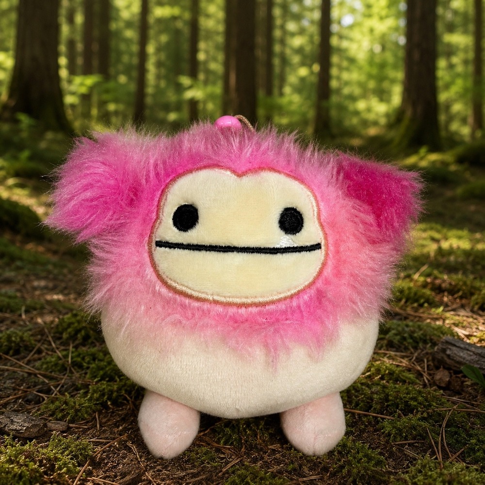 Squishmallows Caparinne Bigfoot Clip-On Plush Keychain Pink Backpack Bag Charm